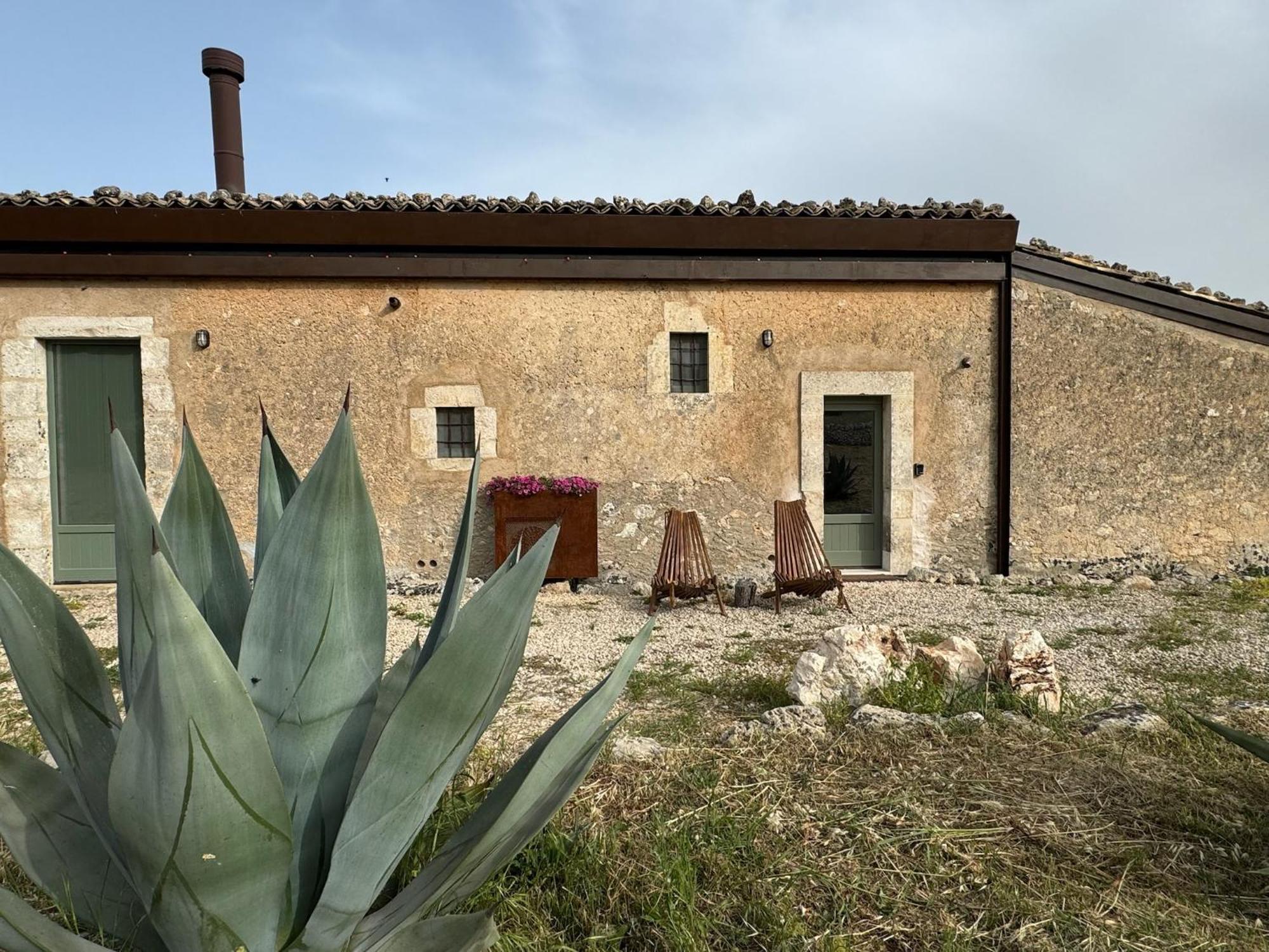 Casa Farfaglia Pensionat Noto Exteriör bild
